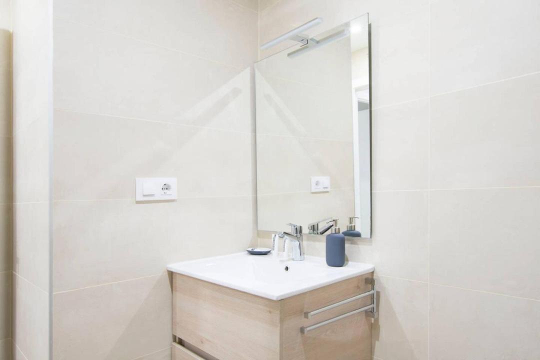 Cruz Apartment Madrid Exterior foto